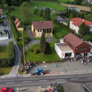 20250501-Maibaumaufstellen